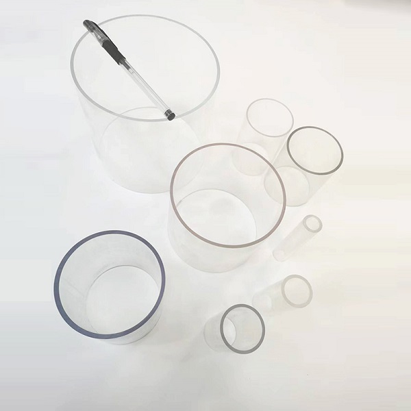 Polykarbonaattiputkien pintakäsittely.